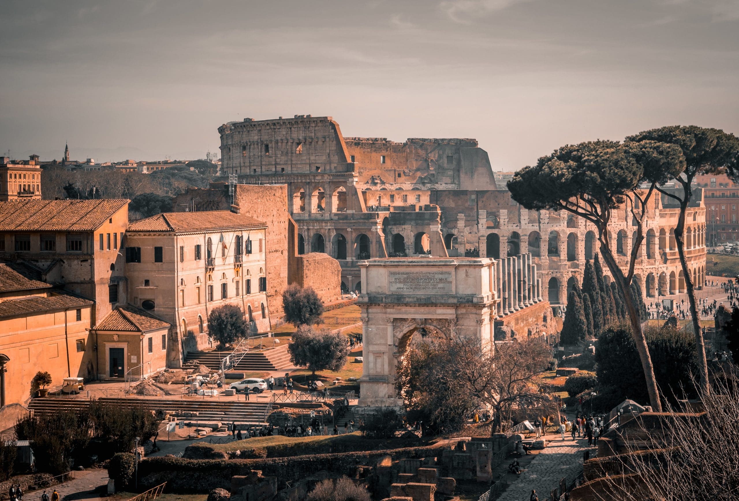Как Римская империя заложила основы игорной индустрии Италии: от первых игорных домов до современных онлайн казино